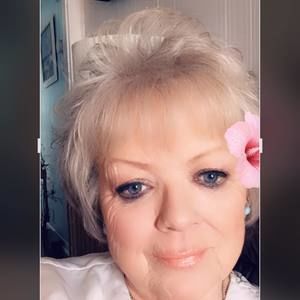 Meet your Posher, Rose